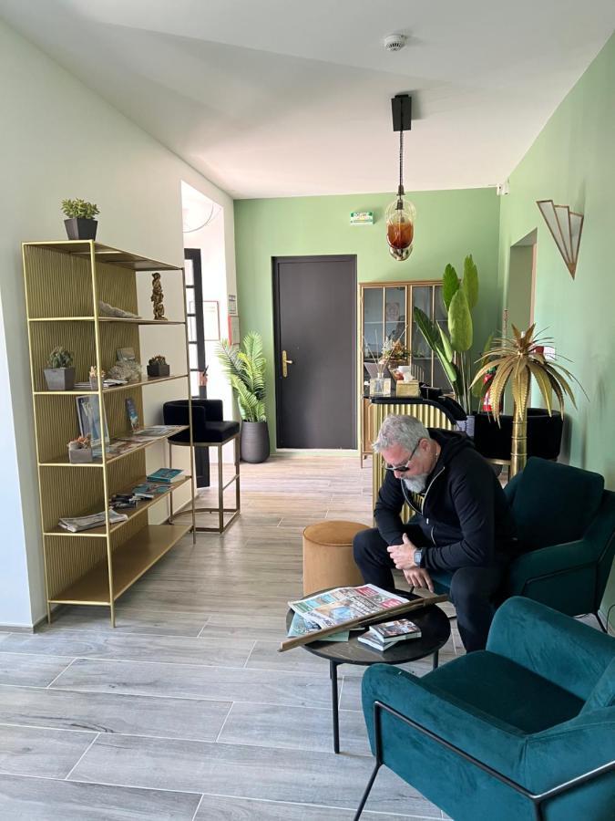 Hôtel Paradis Bormes-les-Mimosas Buitenkant foto