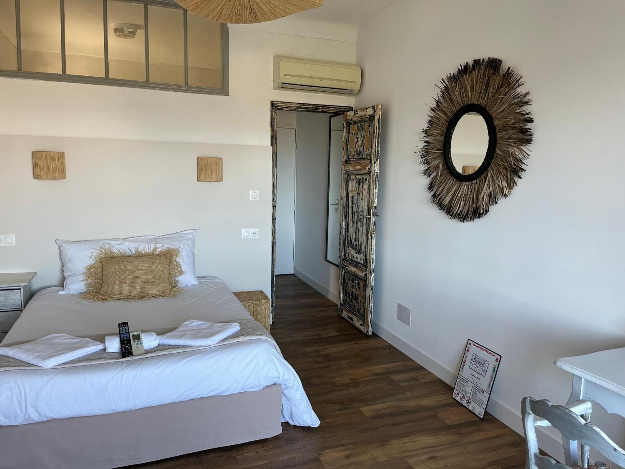 Hôtel Paradis Bormes-les-Mimosas Buitenkant foto