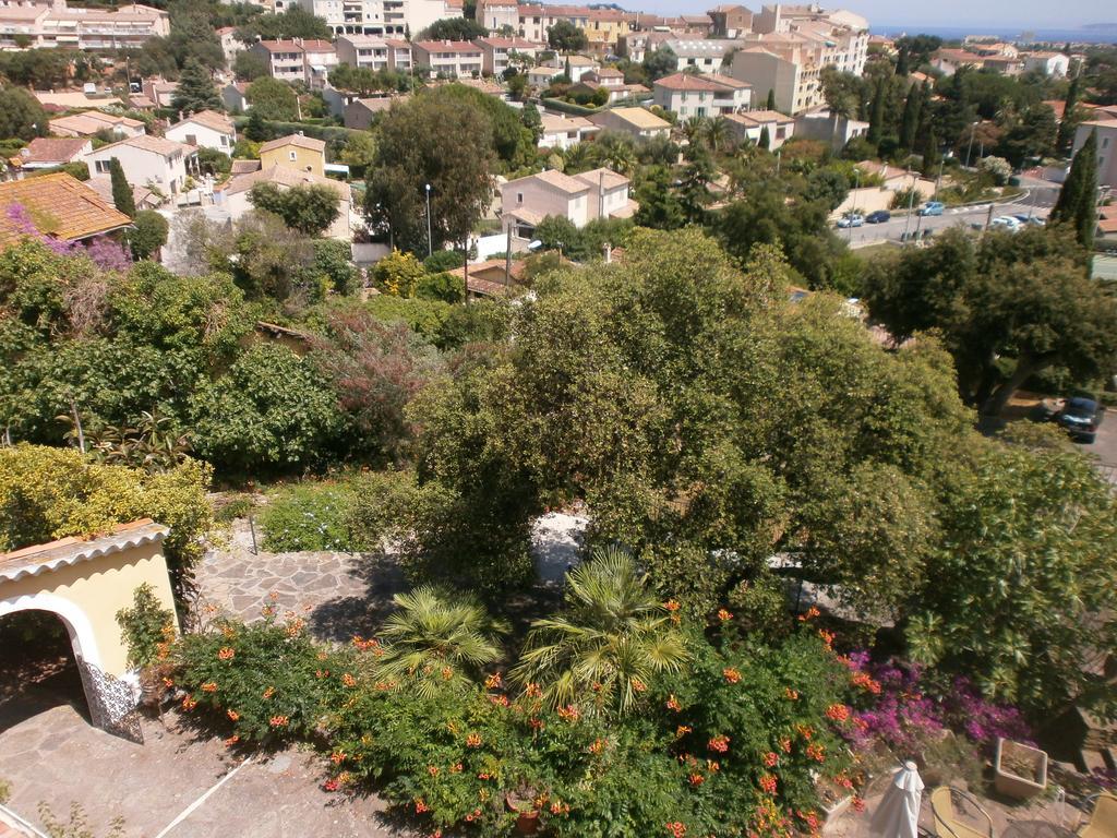 Hôtel Paradis Bormes-les-Mimosas Buitenkant foto